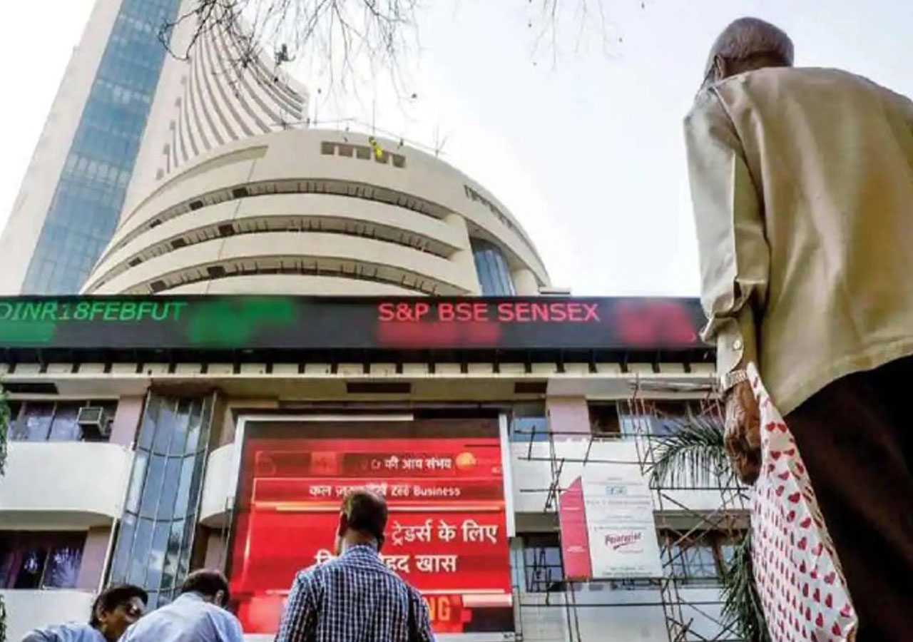 క‌రోనా రెండో వేవ్‌.. స్టాక్స్ విల‌విల.. ఇన్వెస్ట‌ర్ హ‌రీ