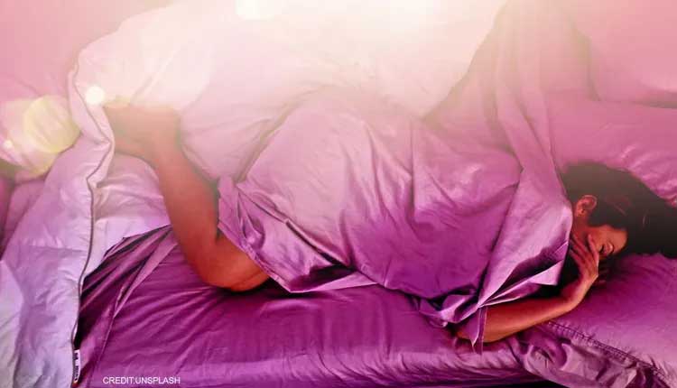 మ‌హిళ‌కు వింత రోగం.. న‌వ్విన ప్ర‌తిసారి నిద్ర‌లోకి..!