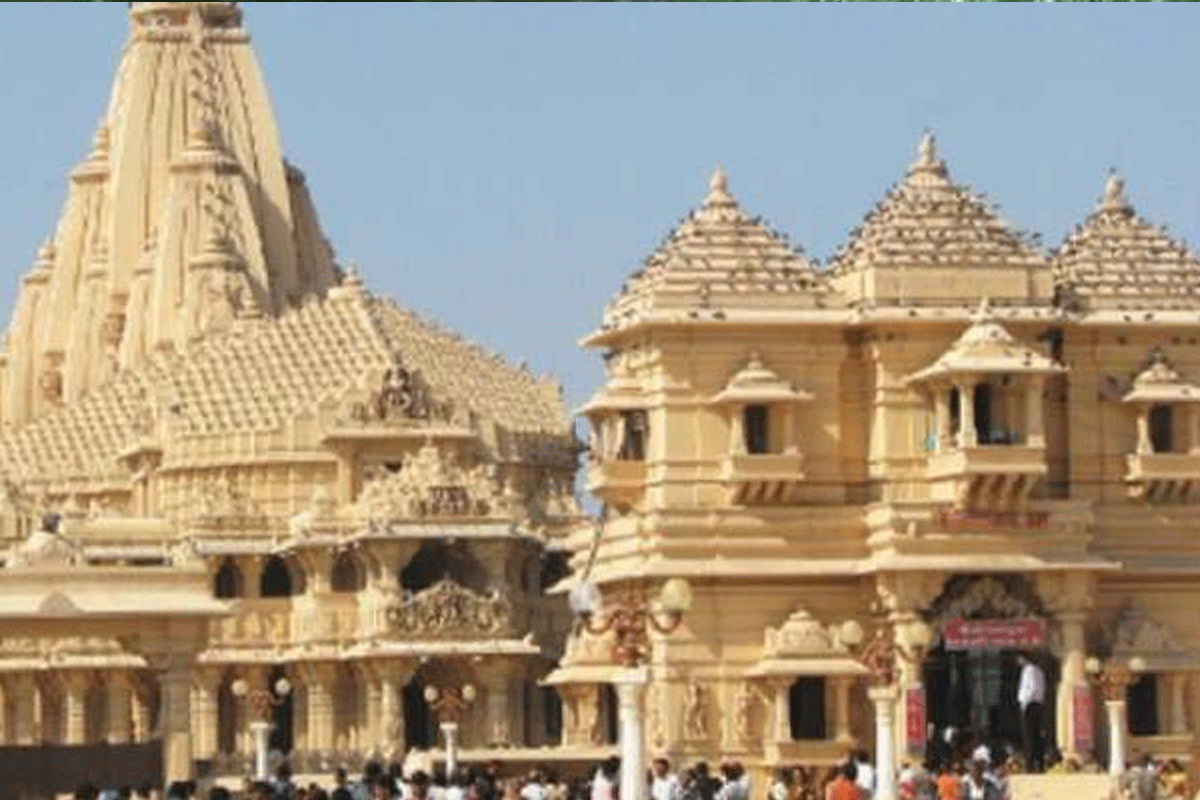 కరోనా ఎఫెక్ట్‌ : సోమ్‌నాథ్‌ ఆలయంలో దర్శనాల నిలిపివేత