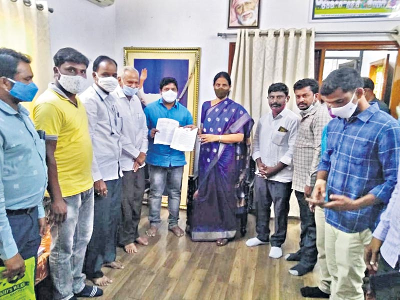 టీచర్లకు మెడికల్‌ రీయింబర్స్‌మెంట్‌ కల్పించండి