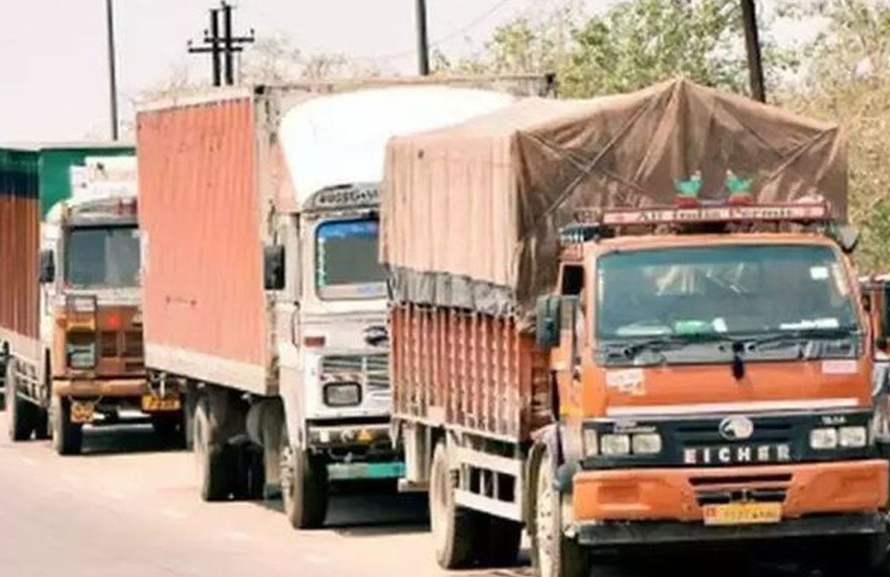 ర‌వాణాకు క‌రోనా షాక్‌: రోజూ రూ.315 కోట్ల న‌ష్టం