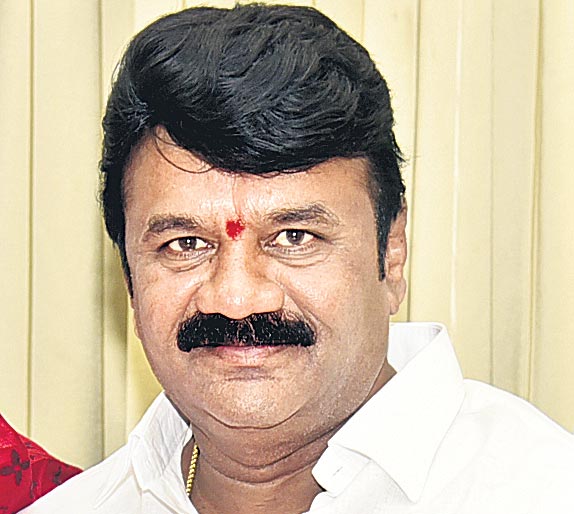 జూన్‌లో రెండో విడత గొర్రెల పంపిణీ