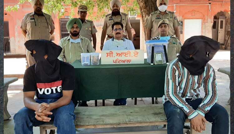 న‌గ‌దు, న‌గ‌ల కోసం వృద్ధురాలి హ‌త్య‌.. ఇద్ద‌రు నిందితులు అరెస్ట్‌