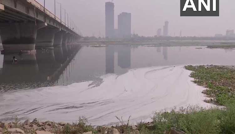 కాలుష్య కాసారంగా యమున‌..!