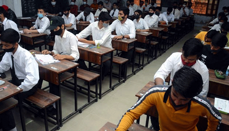 మే 15 వ‌ర‌కు పాఠ‌శాల‌లు బంద్