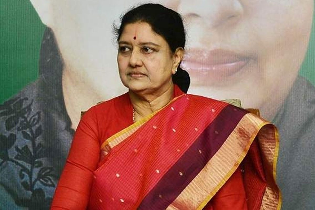 వీకే శశికళకు షాక్‌.. ఓటరు జాబితాలో పేరు గల్లంతు