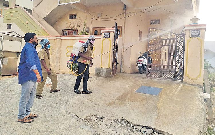కరోనా కట్టడికి కృషి