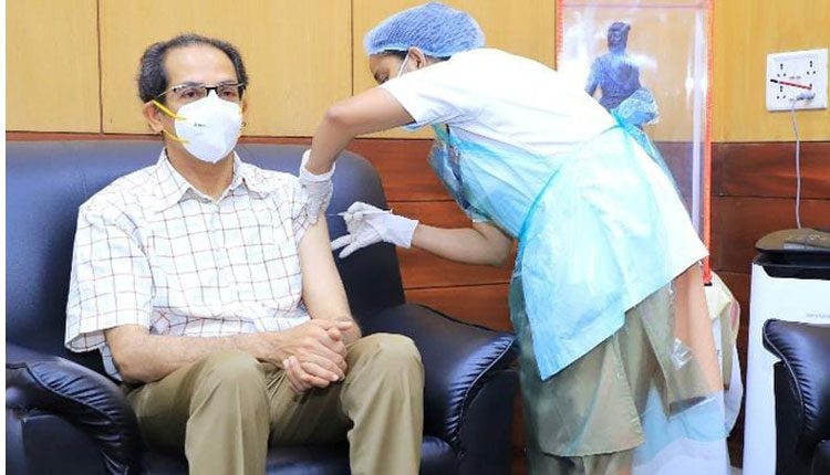 క‌రోనా టీకా.. రెండో డోసు తీసుకున్న మ‌హారాష్ర్ట సీఎం