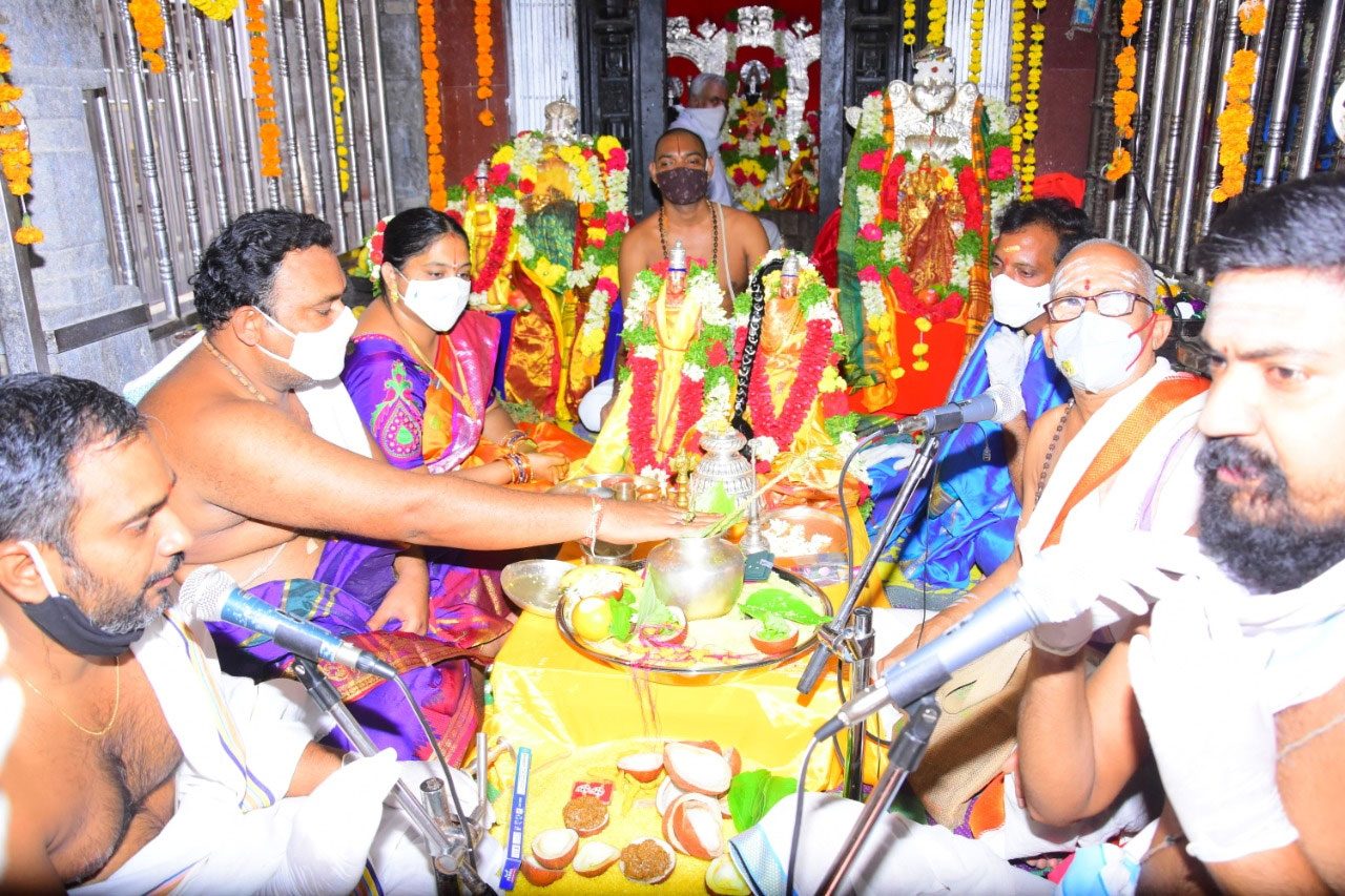 రాజ‌న్న ఆల‌యంలో అంగ‌రంగ వైభ‌వంగా రాములోరి క‌ల్యాణం