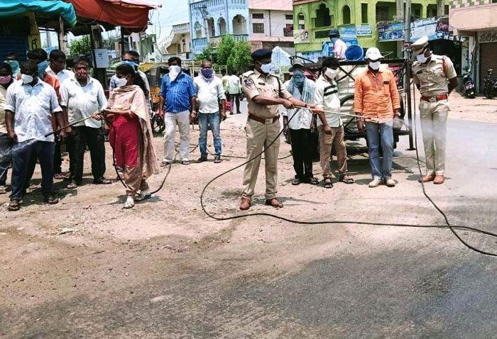 కర్ఫ్యూ నిబంధనలు అతిక్రమిస్తే చర్యలు