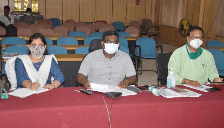 కొవిడ్‌ నిబంధనలు పకడ్బందీగా అమలు చేయాలి