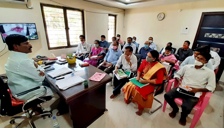 ప్రతి గ్రామాన్ని మోడల్‌గా తీర్చిదిద్దాలి