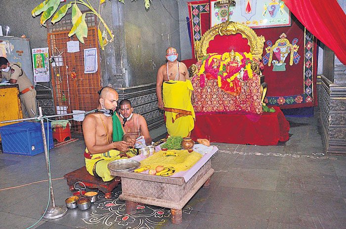 స్వామి వారి ఖజానాకు రూ.2,85,461 ఆదాయం