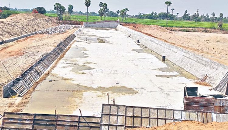 కరువుకు  చెక్‌డ్యాం