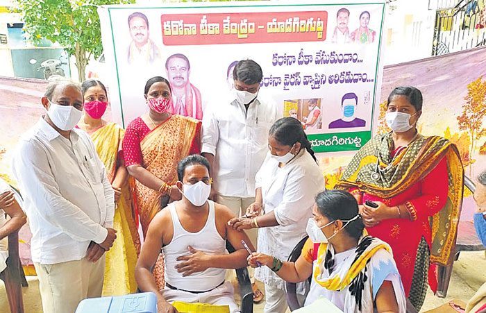 టీకాతోనే రక్షణ