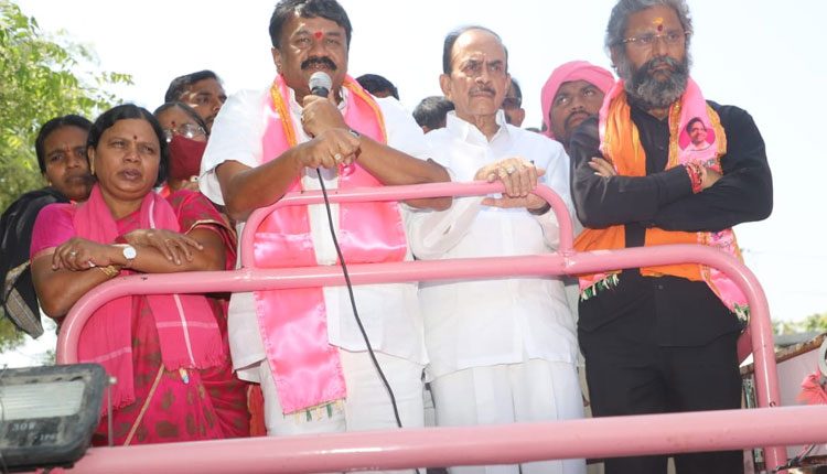 ఓట్లు అడిగే హక్కు టీఆర్‌ఎస్‌కే ఉంది