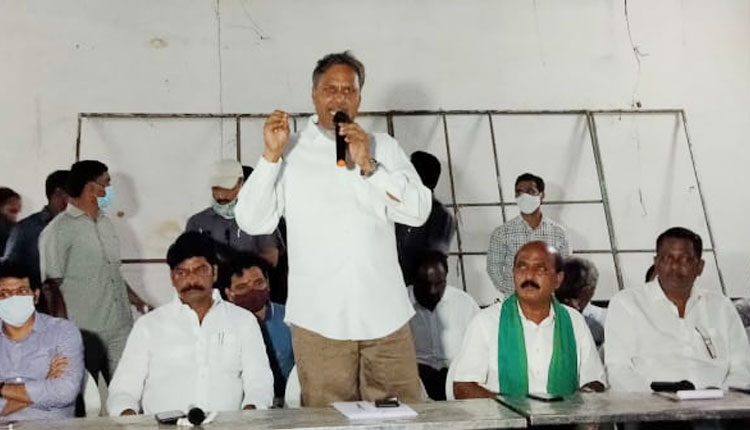 కాంగ్రెస్‌ హయాంలో సాగర్‌ ఎడమ కాల్వకు అన్యాయం