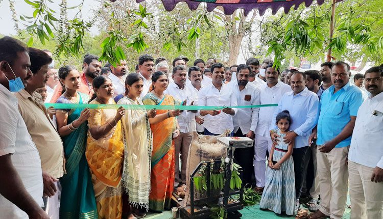 కొనుగోలు కేంద్రాలను వినియోగించుకోవాలి