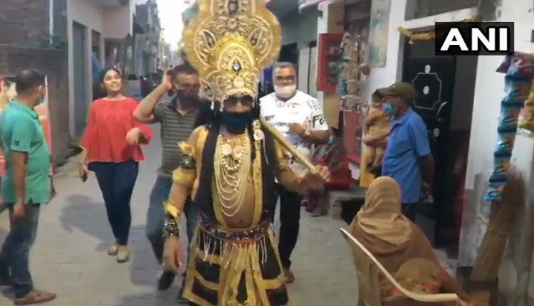 నిబంధ‌న‌లు ఉల్లంఘిస్తే య‌మ‌లోకానికే.. య‌ముని వేషంలో కొవిడ్‌పై అవ‌గాన..!