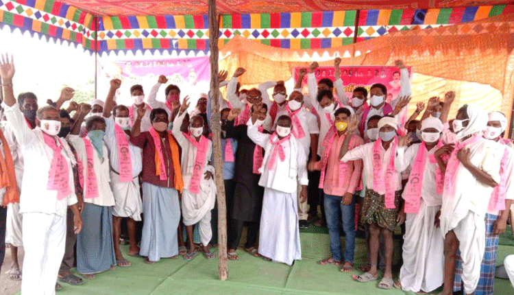 టీఆర్‌ఎస్‌లోకి భారీగా చేరికలు