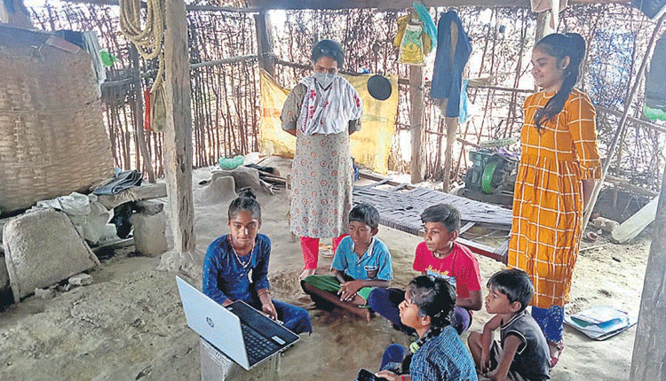 ఇంటింటికెళ్లి బోధన