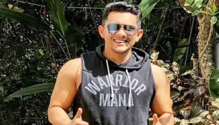 కొవిడ్‌తో హాస్పిట‌ల్‌లో చేరిన బాలీవుడ్ సింగ‌ర్‌