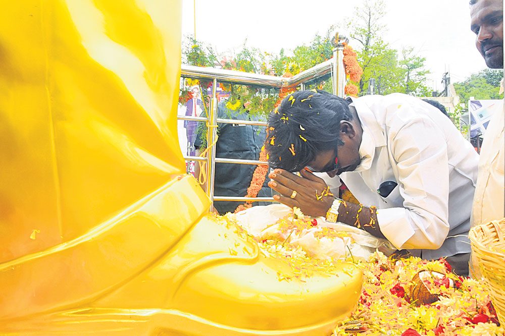 అంబేద్కర్‌కు తెలంగాణ ఘన నివాళి