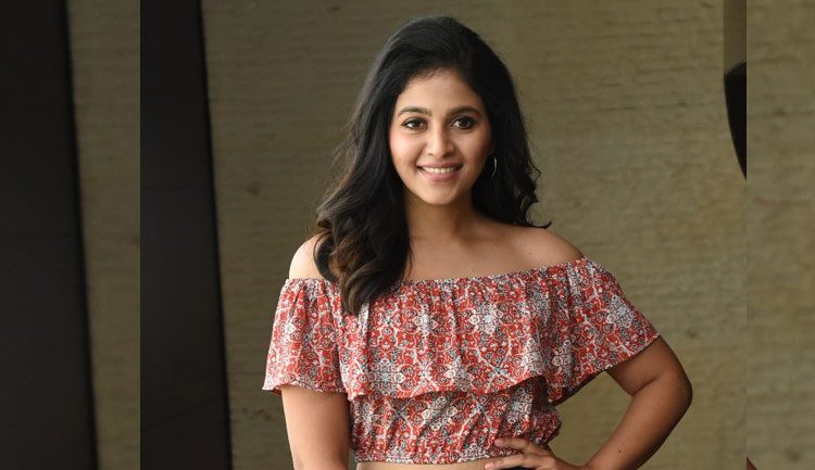 ల‌వ్ ట్రాక్ గురించి చెప్పిన అంజ‌లి