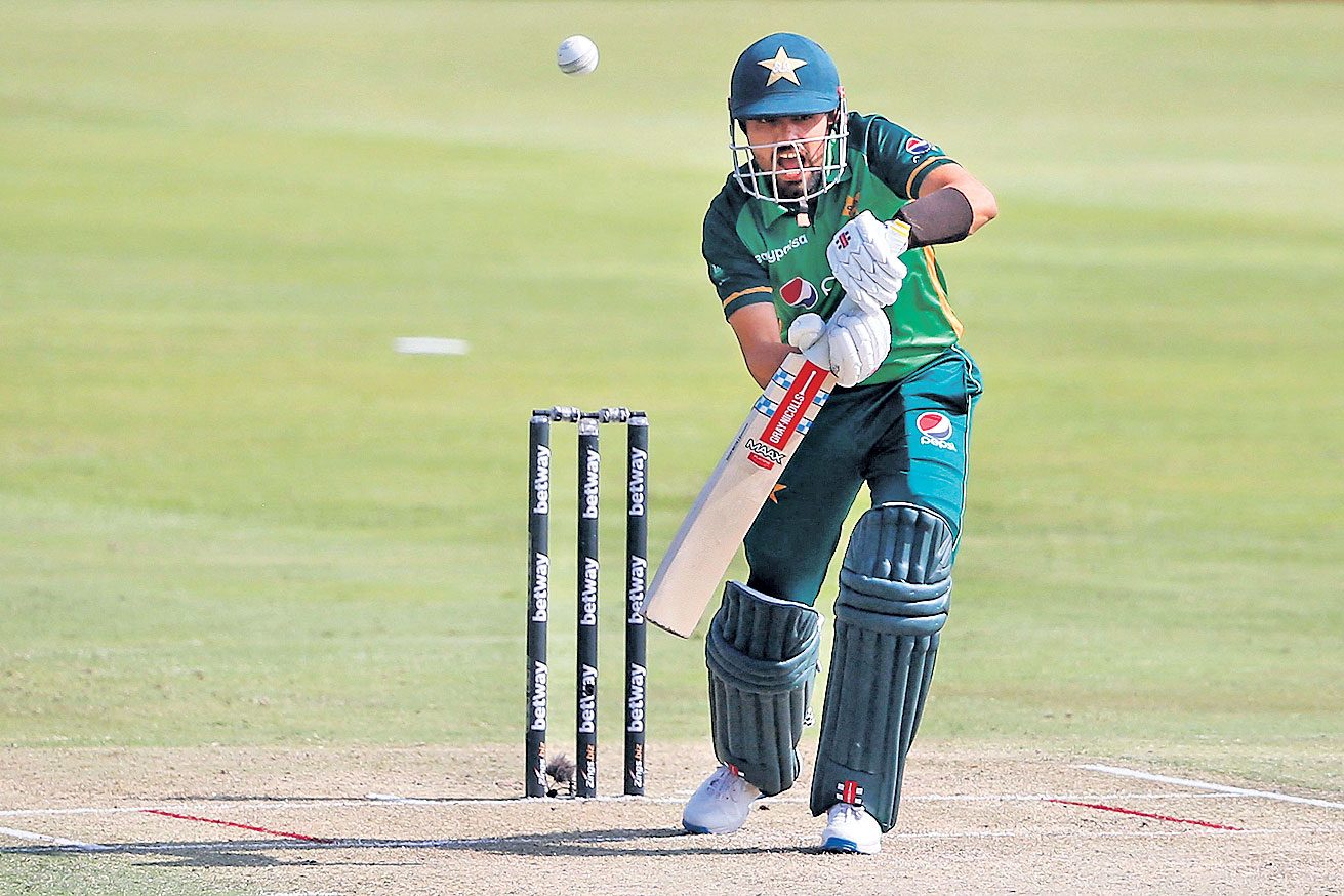 బాబర్‌ సూపర్‌ సెంచరీ