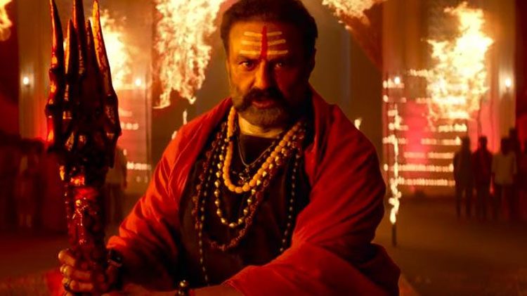 పాపులర్ హీరోతో ఫైట్ చేయనున్న బాలయ్య