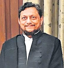 గే న్యాయవాది.. హైకోర్టు జడ్జిగా ఉండొద్దా?