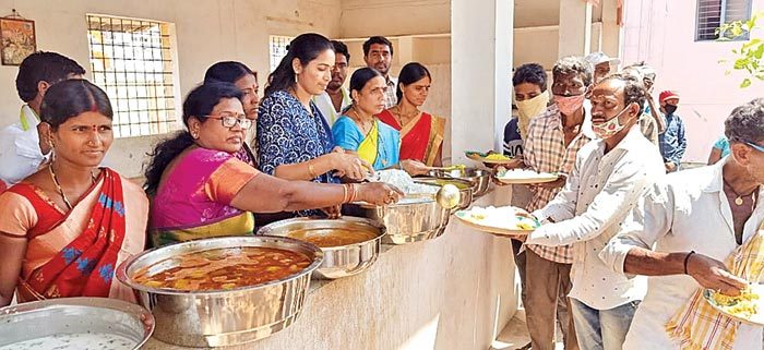 ఉచిత అన్నదానానికి మూడేండ్లు