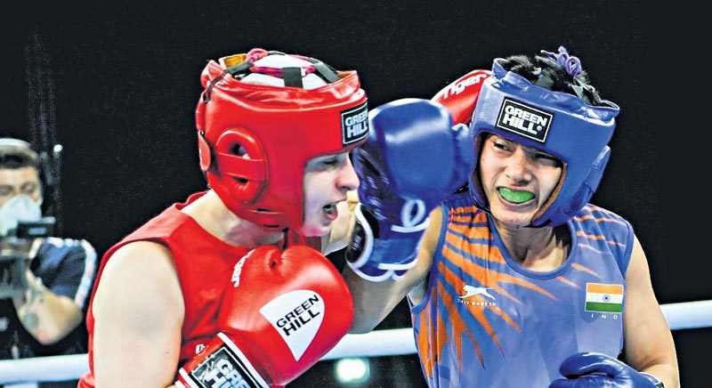 అదరొగట్టిన భారత బాక్సర్లు