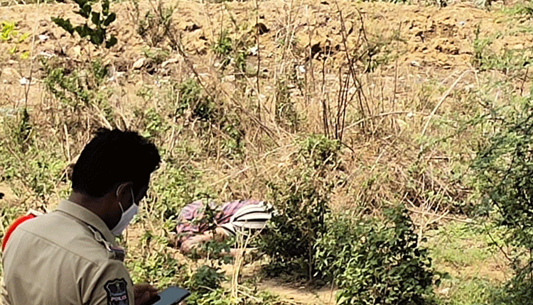 అనుమానాస్పదస్థితిలో తాపీ మేస్త్రీ మృతి