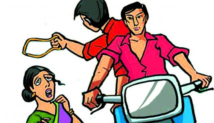 నాగర్‌కర్నూల్‌ జిల్లాలో చైన్ స్నాచింగ్ కలకలం