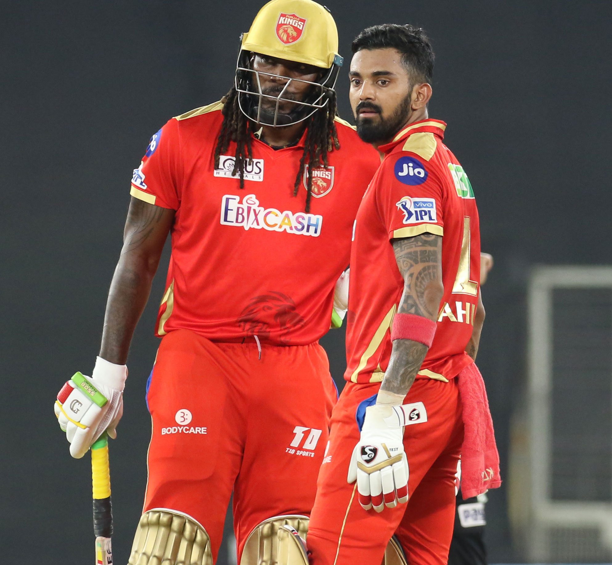 IPL 2021: క్రిస్‌గేల్‌ విధ్వంసం.. ఒకే ఓవర్లో 5 ఫోర్లు