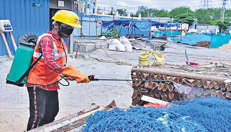 వసతి చూపి.. భరోసానిచ్చి