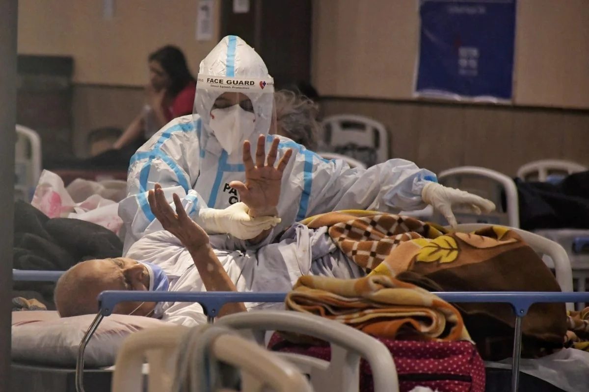 క‌రోనా కేసుల్లో వ‌ర‌ల్డ్ రికార్డు..