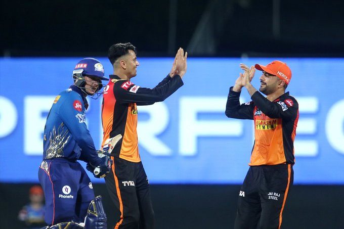 MI vs SRH: మెరిసిన రైజర్స్‌ బౌలర్లు.. ముంబై స్కోర్‌ 150