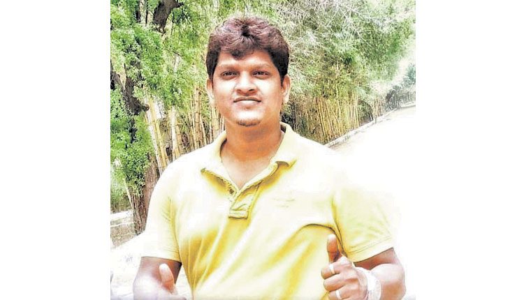 డబ్బులు చెల్లిస్తేనే.. మృతదేహాన్ని అప్పగిస్తాం