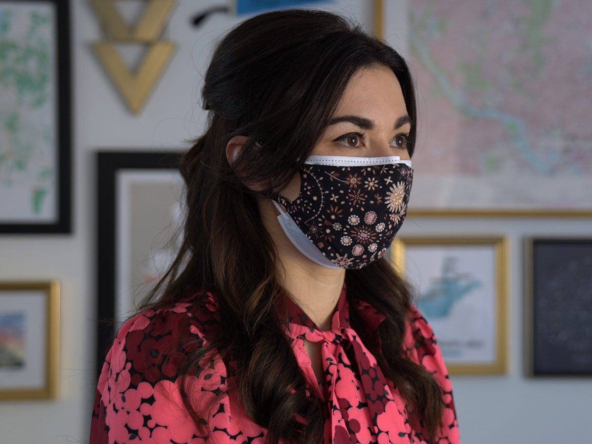 Double Mask అవ‌స‌ర‌మా? స‌ర్జిక‌ల్‌, క్లాత్ మాస్కుల్లో ఏది పైనుంచి పెట్టుకోవాలి?