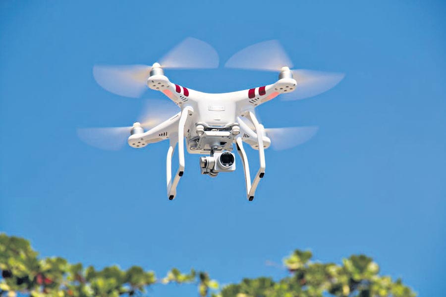 నక్సలైట్లపై డ్రోన్‌ దాడులు!