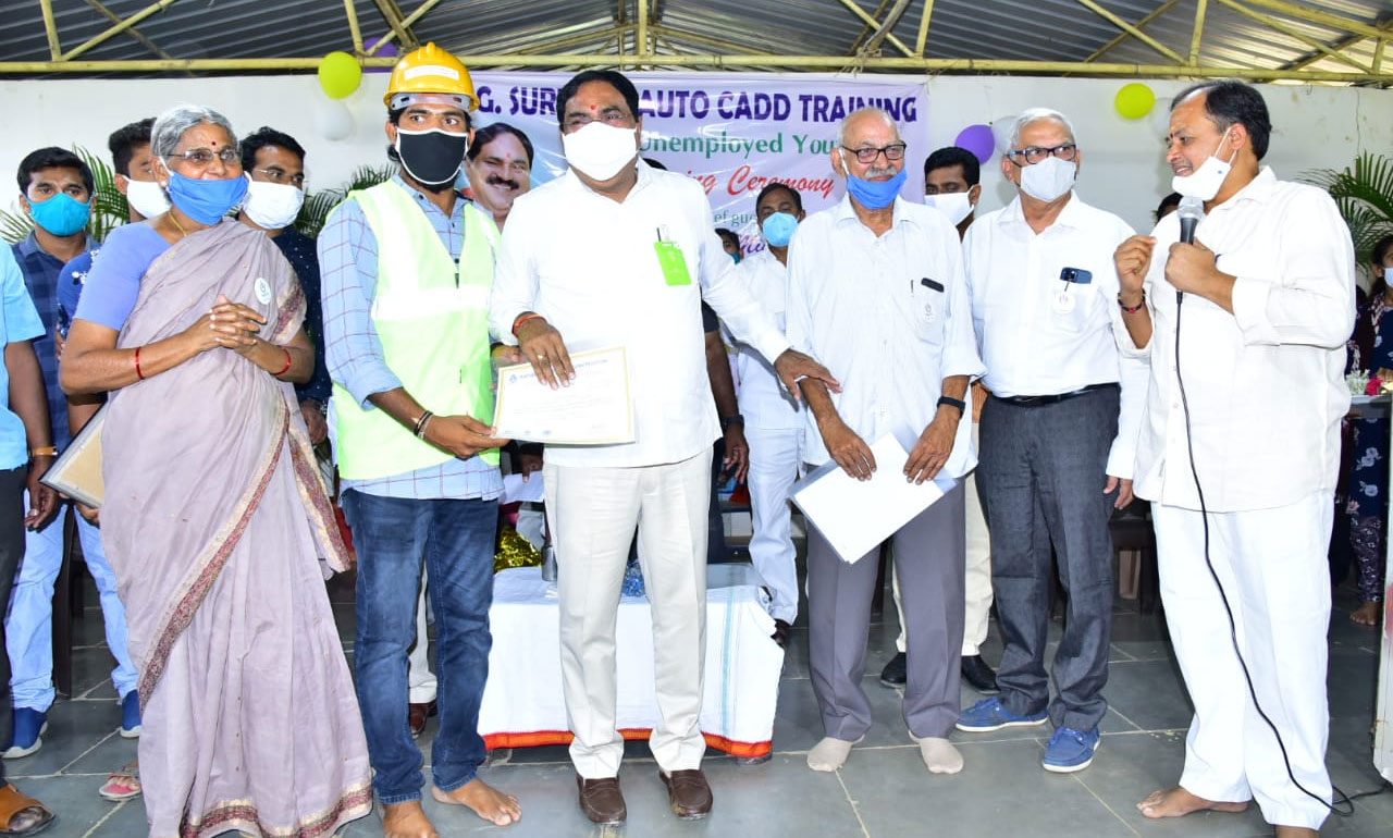 డిజిట‌ల్ స‌ర్వే శిక్ష‌ణ పూర్తి.. అభ్య‌ర్థుల‌కు మంత్రి ఎర్ర‌బెల్లి స‌ర్టిఫికెట్ల ప్ర‌దానం