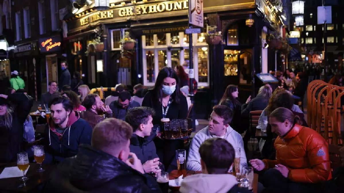 యూరోప్‌లో క‌రోనా.. ప‌ది ల‌క్ష‌లు దాటిన మృతుల సంఖ్య‌