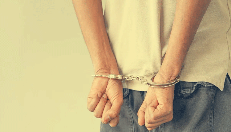 రూ.1.5 ల‌క్ష‌లు ఇస్త‌వా.. ఆ వీడియోలు సోష‌ల్ మీడియాలో పోస్టుచేయాలా