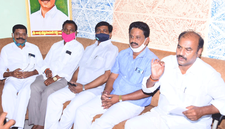 కర్నాటక జల దోపిడిపై సీఎం కేసీఆర్‌కు ఫిర్యాదు