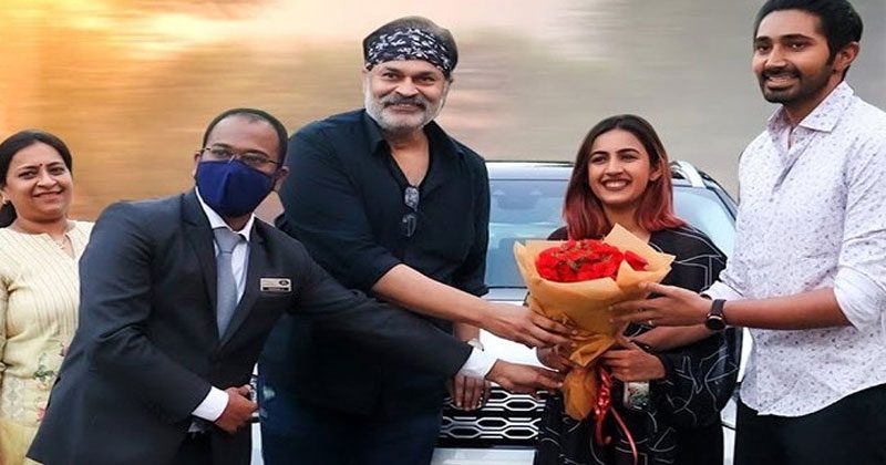 మెగా అల్లుడికి నాగ‌బాబు స‌ర్‌ప్రైజింగ్ గిఫ్ట్‌..!