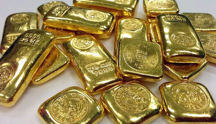 మంగళూరు ఎయిర్‌పోర్టులో 2.8 కేజీల బంగారం సీజ్