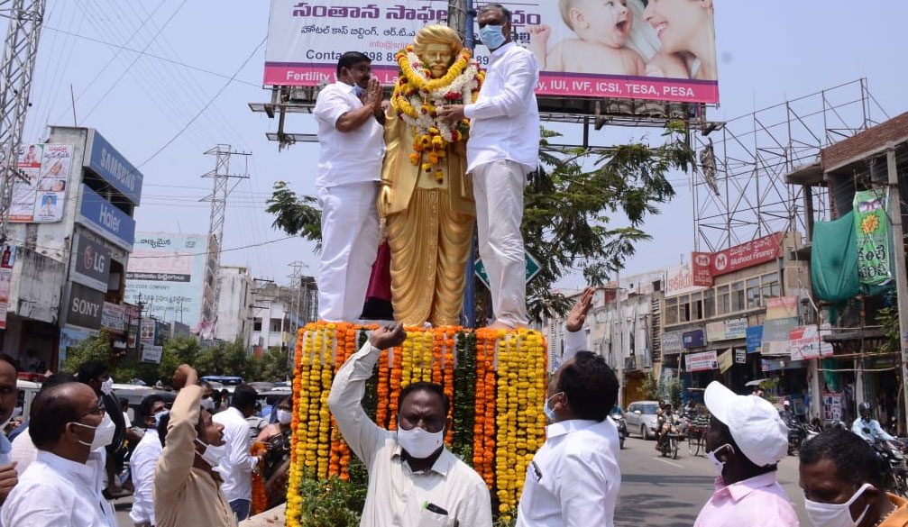 సామాజిక దార్శనికుడు మహాత్మా జ్యోతిరావు పూలే : మంత్రి హరీష్ రావు