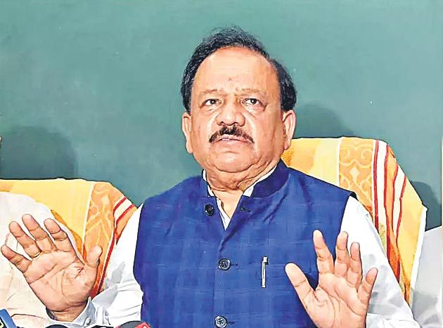 వ్యాక్సిన్ల కొరత అబద్ధం